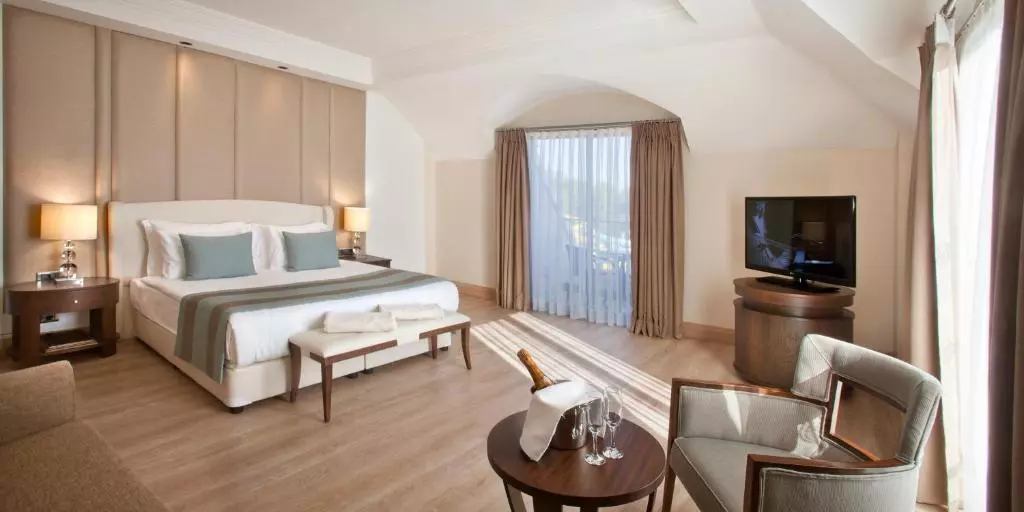 هتل جوجو پریمیر پالاس